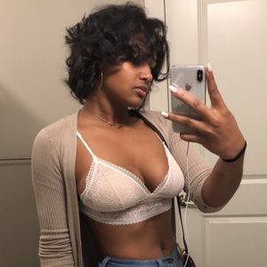 Meet your Posher, April